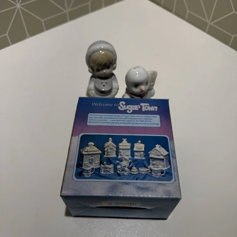 Sugar Town Girl Making Snowman Porcelain 4